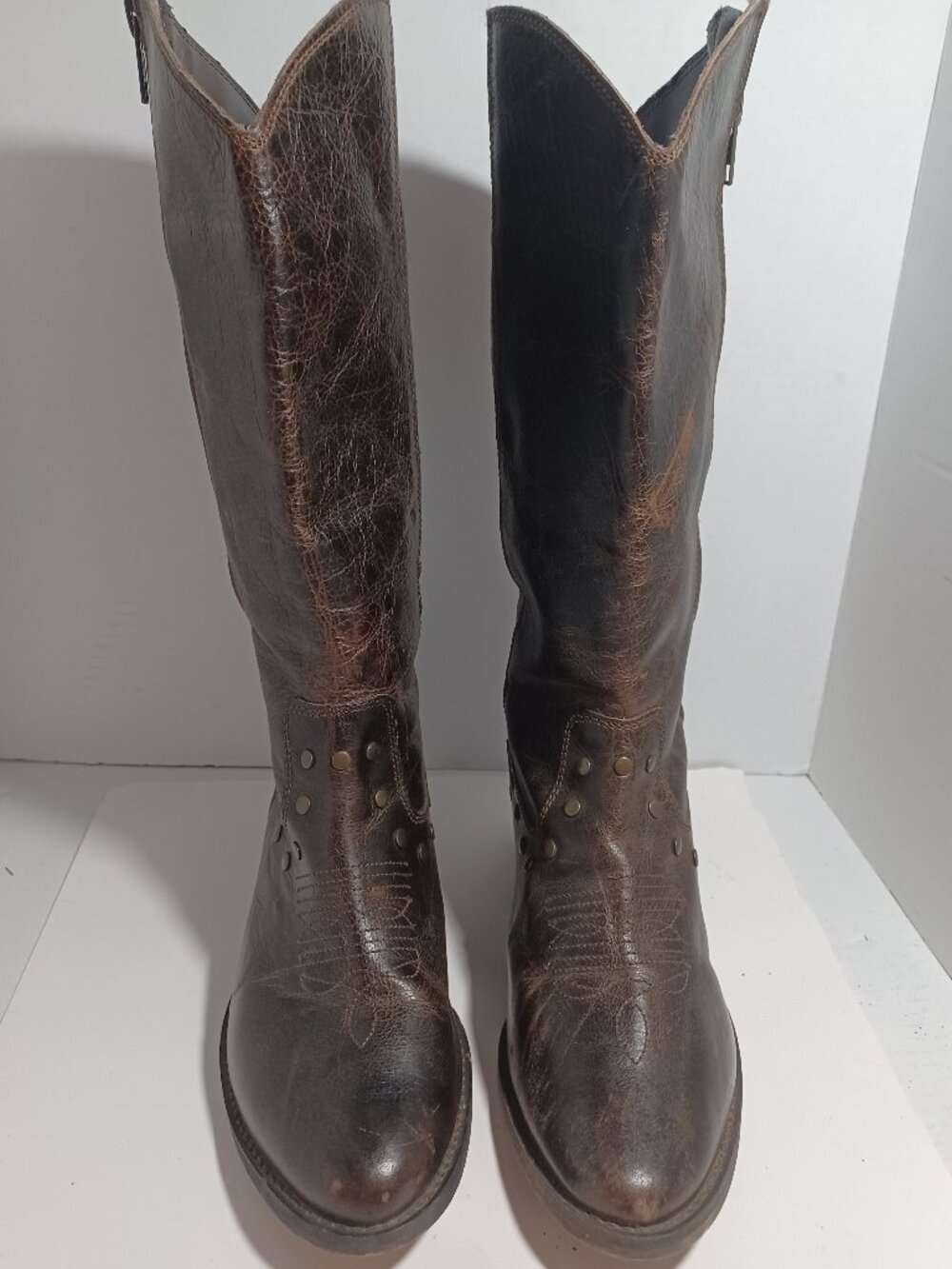 DINGO Brown Leather Distressed Women's Boots Size 7.5